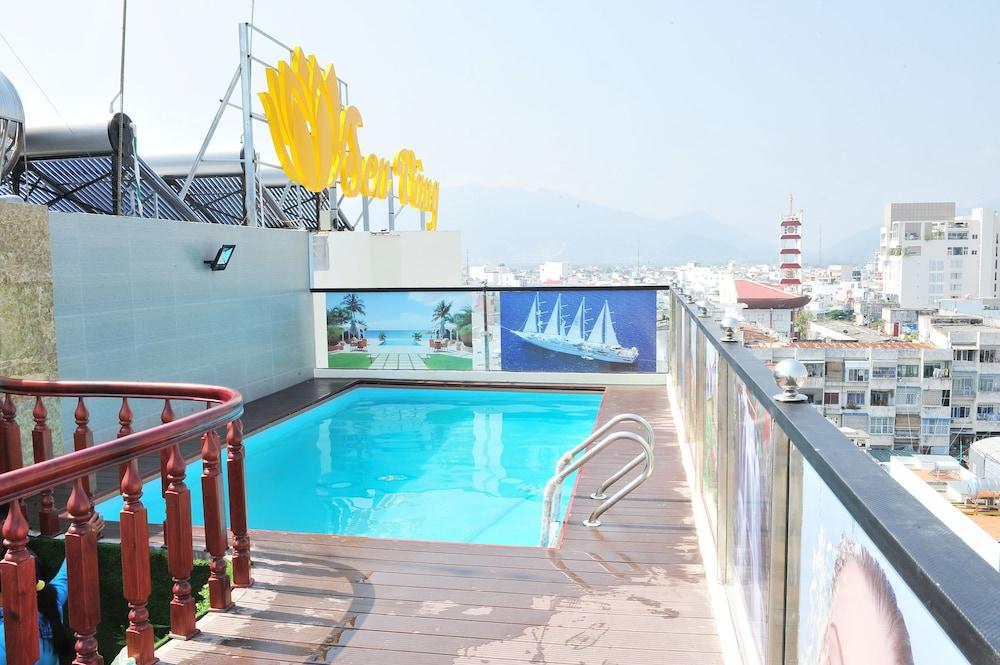 Sen Vang Luxury Hotel Nha Trang Bagian luar foto